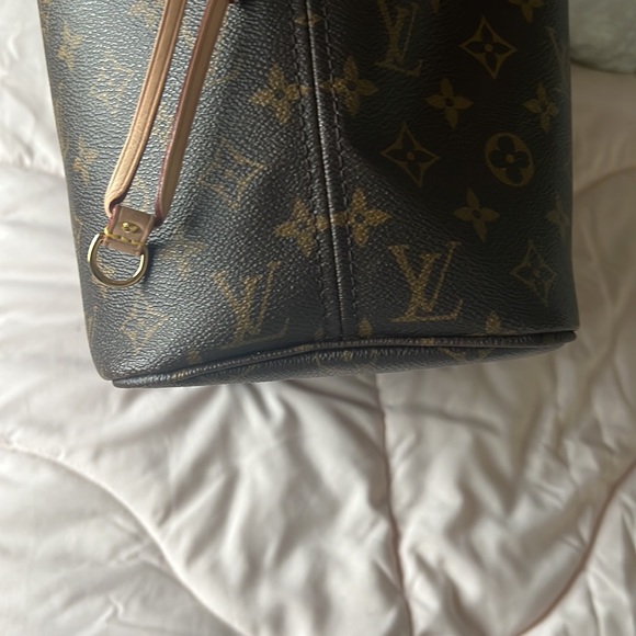 Authentic LV Neverfull MM - Picture 6 of 8